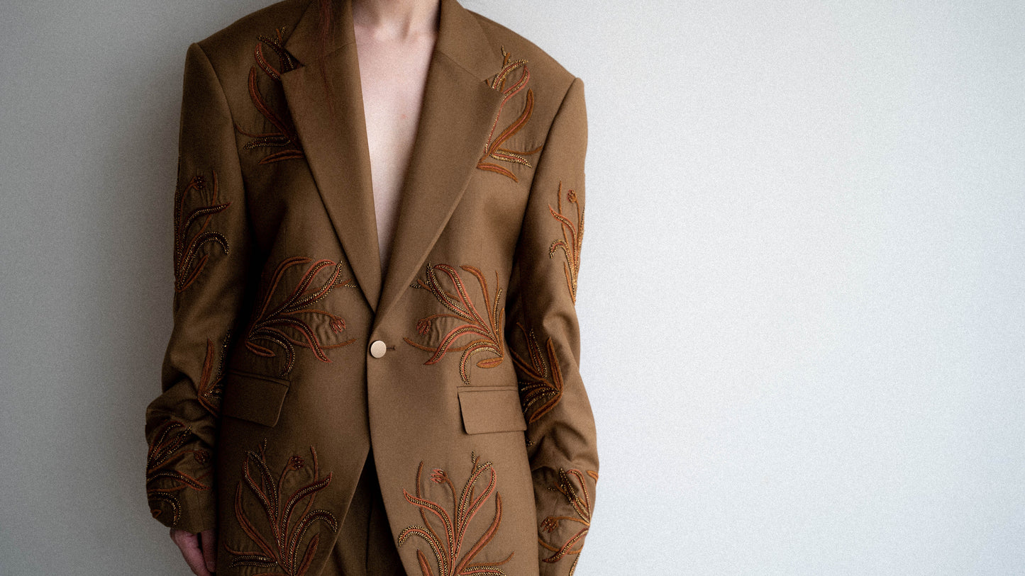 Artisanal suit